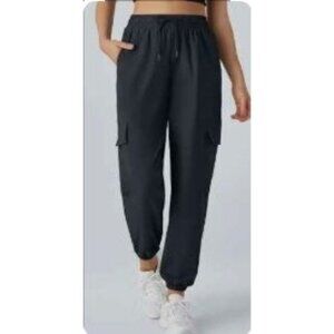 Halara Mid Rise Jogger Large Cargo Pockets Drawstring Elastice NWT Deep Dark Blu